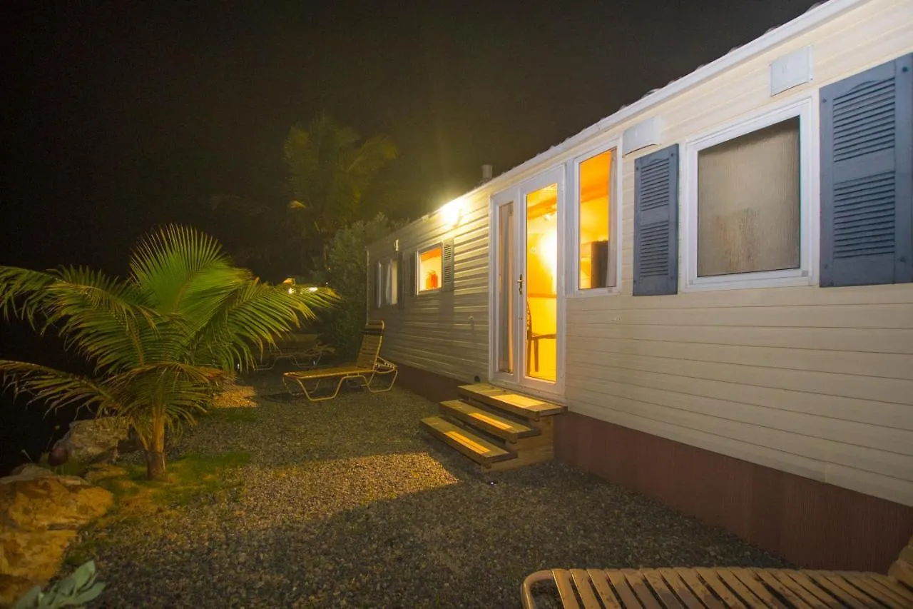 Waterfront 2 Bedroom Mobilhome Quarter of Orleans