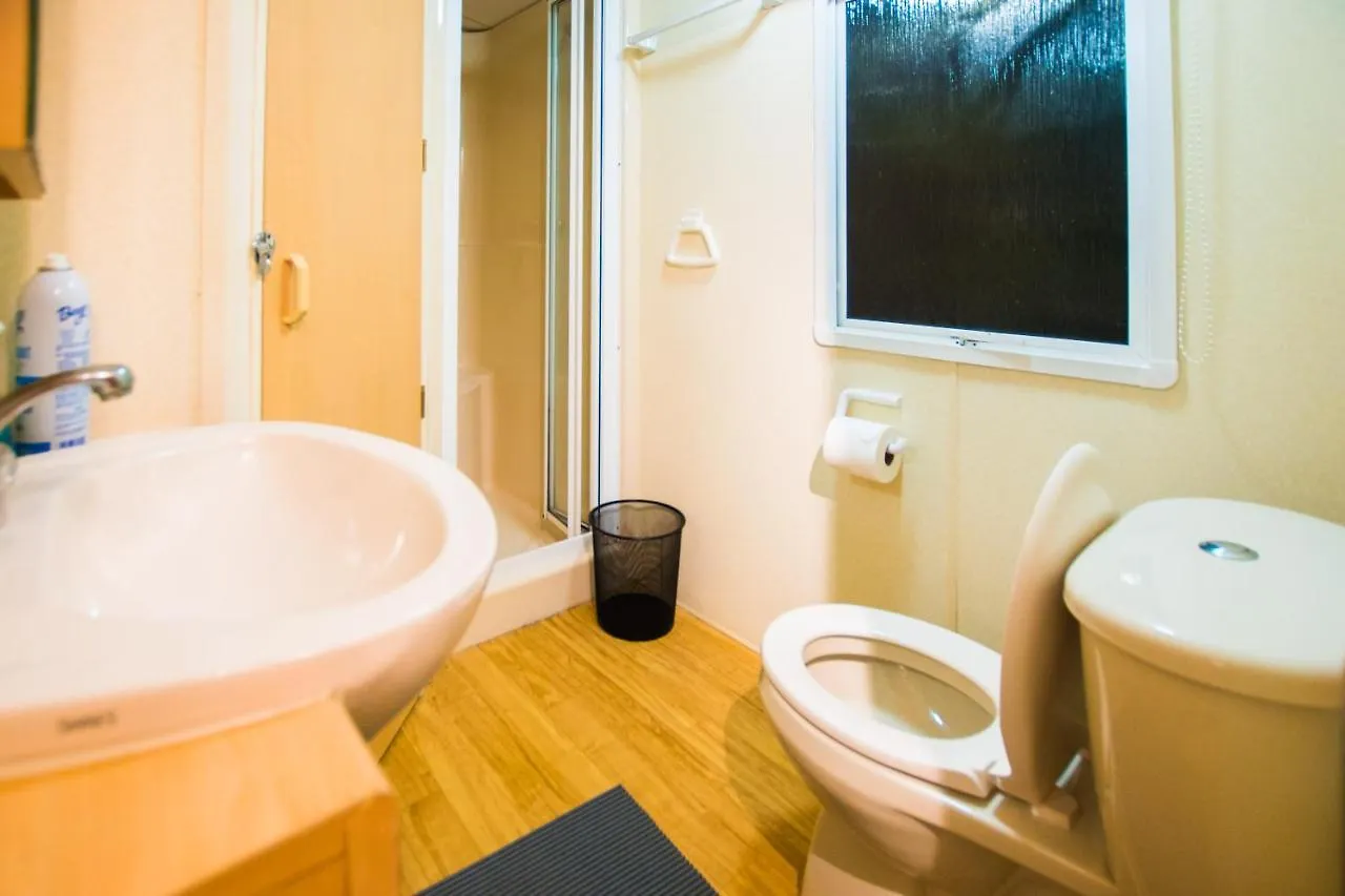 Waterfront 2 Bedroom Mobilhome Quarter of Orleans